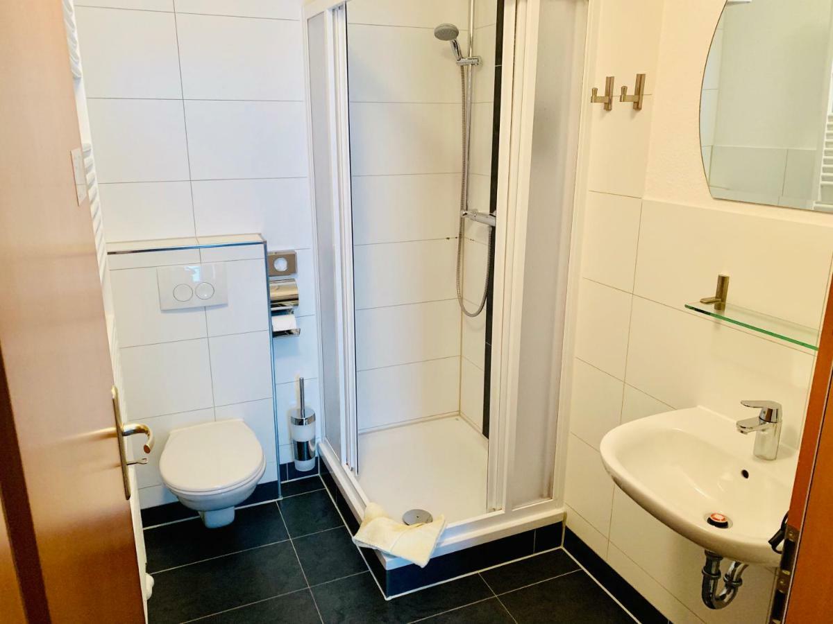 Hotel-Pension "Petridamm" Росток Экстерьер фото